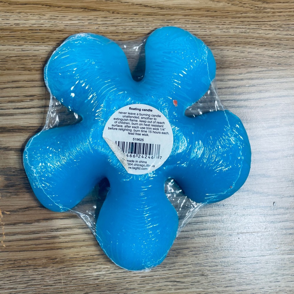 Bright Blue Flower Floating Candle 15 Hour Burn Time - Picture 3 of 5